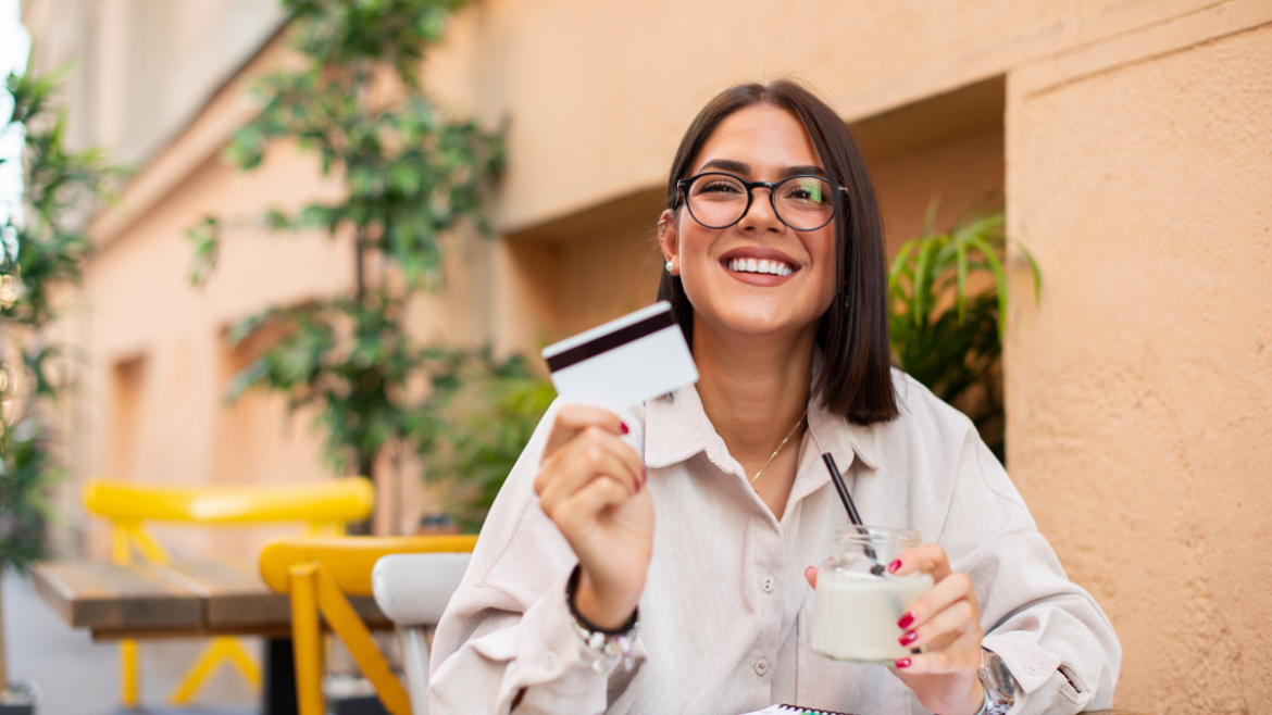 Merchant Accounts vs. Payment Service Providers: What’s the Right Fit For Your Business?